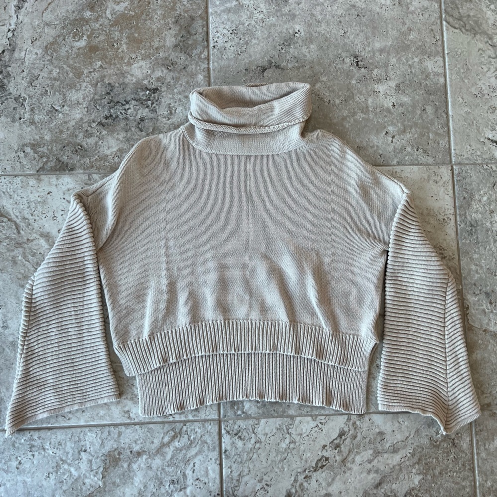 7115 by Szeki Cotton Cowl Neck Bell Sleeve Cropped Sweater in Cream, XS - Picture 9 of 9